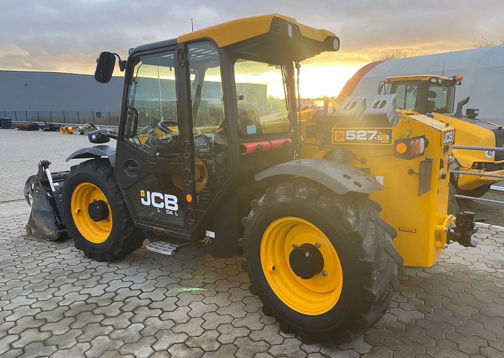 JCB 527-58 Agri Plus - מפעיל טלסקופי: תמונה 4 JCB 527-58 Agri Plus - מפעיל טלסקופי: תמונה 4