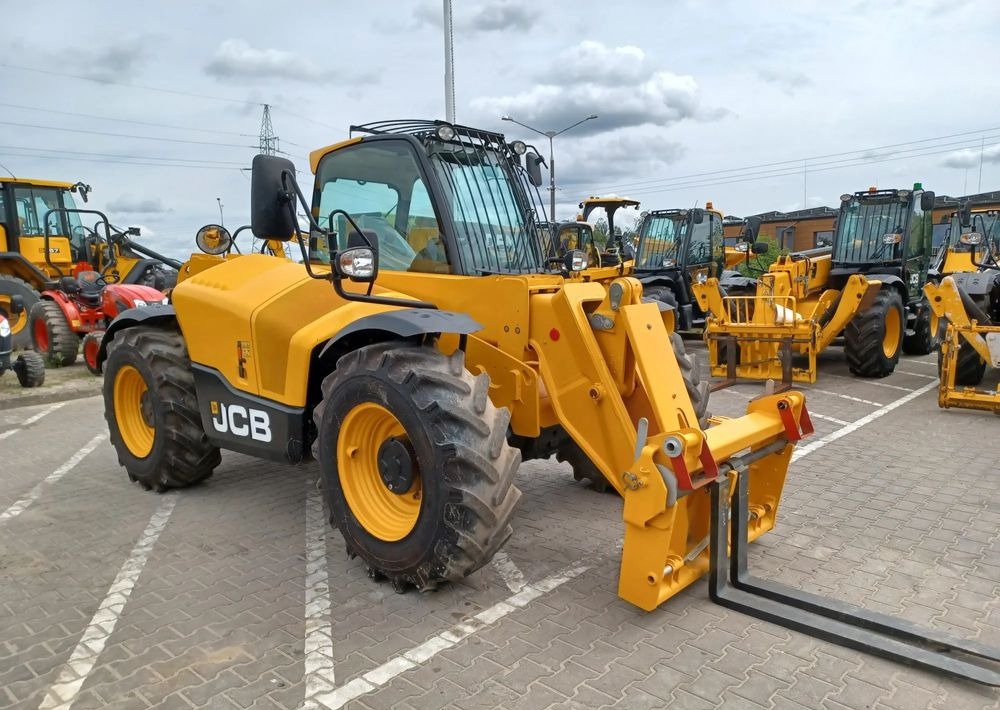JCB 531-70 - מפעיל טלסקופי: תמונה 2 JCB 531-70 - מפעיל טלסקופי: תמונה 2