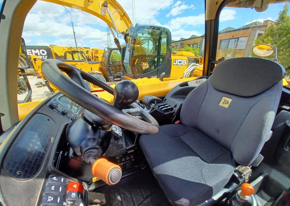 JCB 560-80 Agri Plus - מפעיל טלסקופי: תמונה 5 JCB 560-80 Agri Plus - מפעיל טלסקופי: תמונה 5