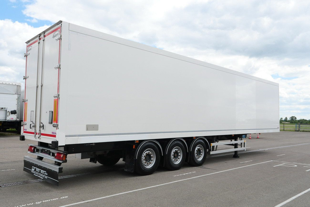 EKERI T3-A /SEITLICHE TÜREN /FALTWAND 2700 mm - סמיטריילר בתיבה סגורה: תמונה 2 EKERI T3-A /SEITLICHE TÜREN /FALTWAND 2700 mm - סמיטריילר בתיבה סגורה: תמונה 2