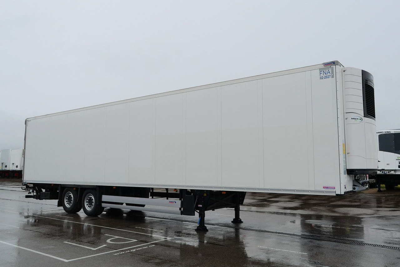 Schmitz Cargobull SKO 18 /LBW BÄR 2500 kg / CARRIER 1550 / LIFT - סמיטריילר בתיבה סגורה: תמונה 3 Schmitz Cargobull SKO 18 /LBW BÄR 2500 kg / CARRIER 1550 / LIFT - סמיטריילר בתיבה סגורה: תמונה 3