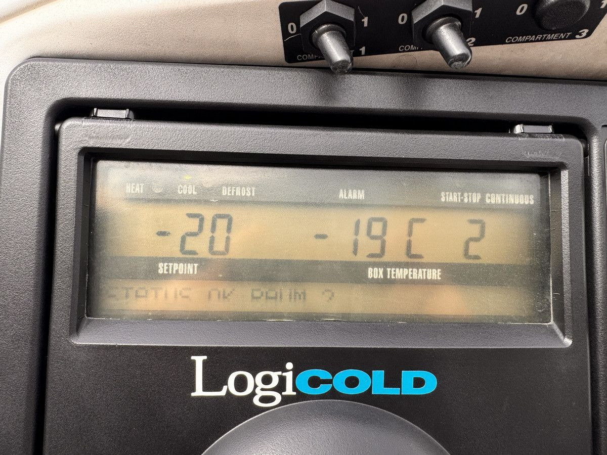 Schmitz Cargobull SKO 24/ BI TEMP CARRIER VEC 1950 MT /DS/LBW !!!! - סמיטריילר בתיבה סגורה: תמונה 5 Schmitz Cargobull SKO 24/ BI TEMP CARRIER VEC 1950 MT /DS/LBW !!!! - סמיטריילר בתיבה סגורה: תמונה 5