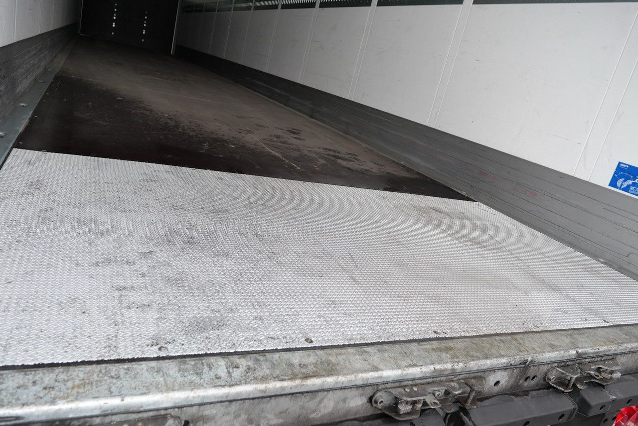 סמיטריילר בתיבה סגורה Schmitz Cargobull SKO/SBO  24 ZURRLEISTE / ZURRINGE / LIFTACHSE: תמונה 24
