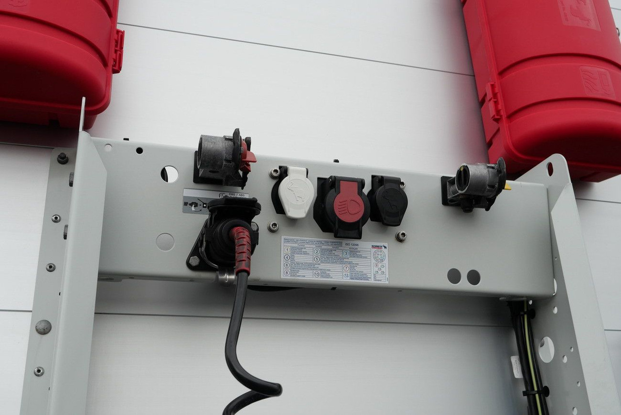 סמיטריילר בתיבה סגורה Schmitz Cargobull SKO/SBO  24 ZURRLEISTE / ZURRINGE / LIFTACHSE: תמונה 12