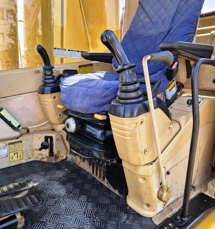 הַחכָּרָה Caterpillar 350L Caterpillar 350L: תמונה 11