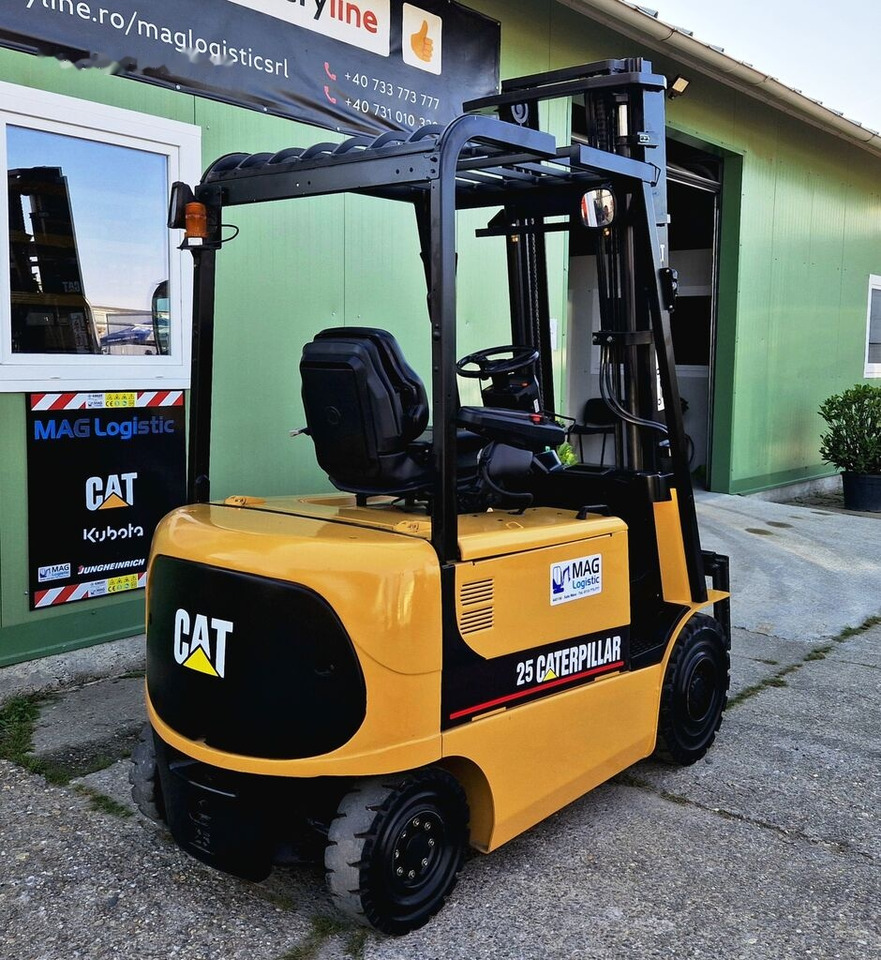 Caterpillar EP25 - משאית הגעה: תמונה 3 Caterpillar EP25 - משאית הגעה: תמונה 3