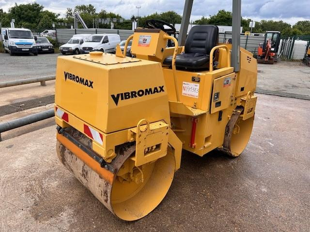 JCB VIBROMAX W255 2 BILLES - רולר כביש: תמונה 3 JCB VIBROMAX W255 2 BILLES - רולר כביש: תמונה 3