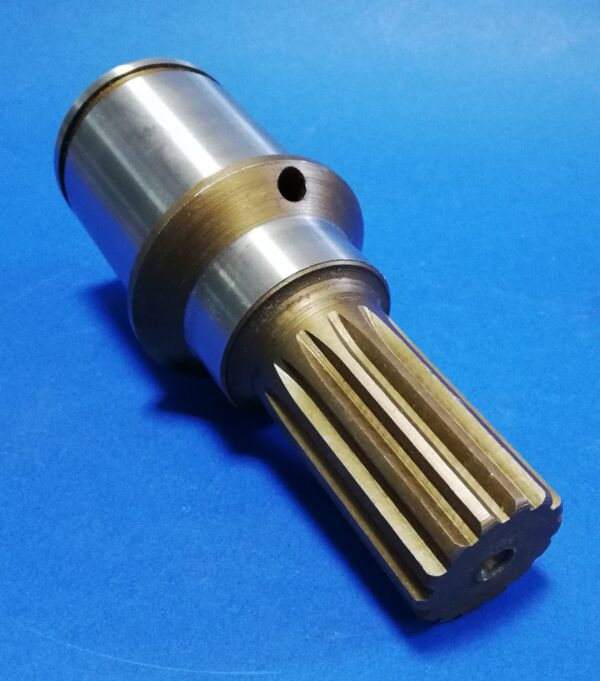 020410A Wałek silnika jazdy – Bobcat 543, 542, 545 (współpracuje z wałkiem 030030A) - מנוע הידרולי עבור מכונת בנייה: תמונה 1 020410A Wałek silnika jazdy – Bobcat 543, 542, 545 (współpracuje z wałkiem 030030A) - מנוע הידרולי עבור מכונת בנייה: תמונה 1