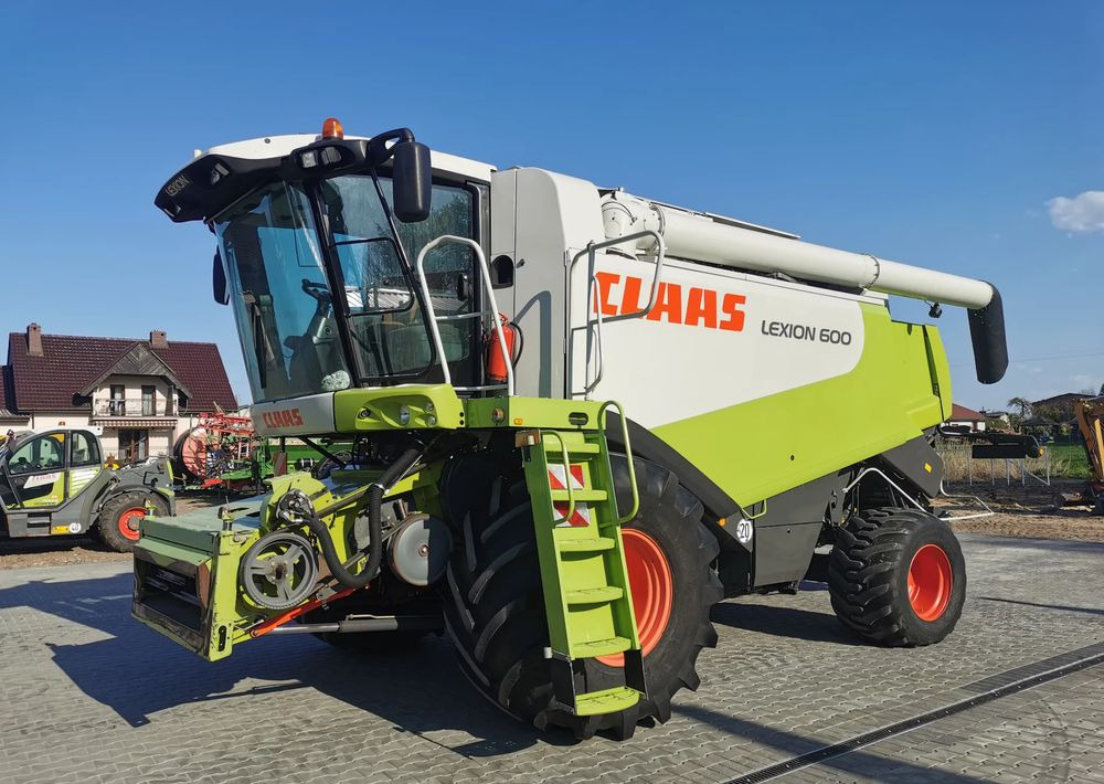Claas Lexion 600 - מקצרת קומבינה: תמונה 1 Claas Lexion 600 - מקצרת קומבינה: תמונה 1