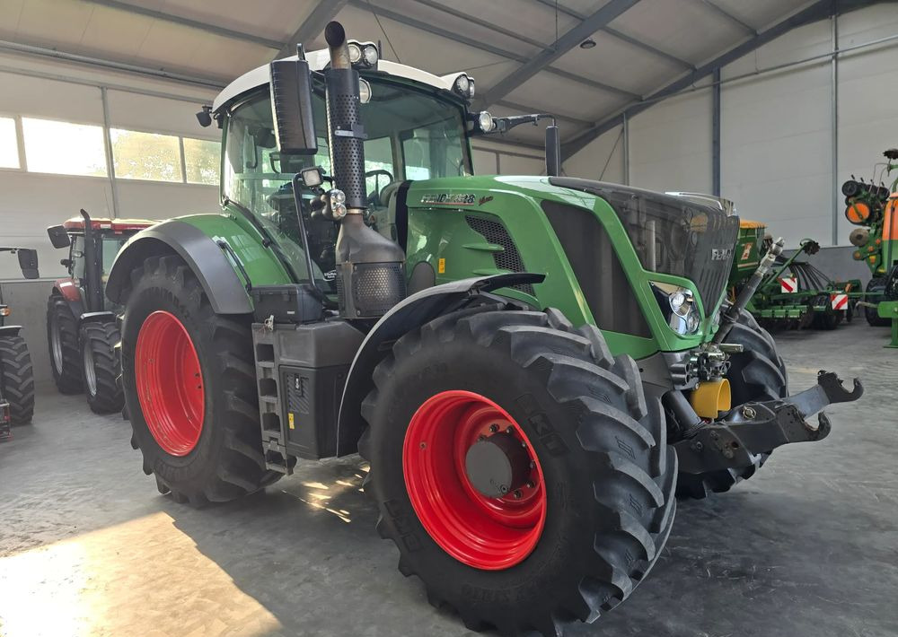 Fendt 828 S4 ProfiPlus - טרקטור חקלאי: תמונה 2 Fendt 828 S4 ProfiPlus - טרקטור חקלאי: תמונה 2