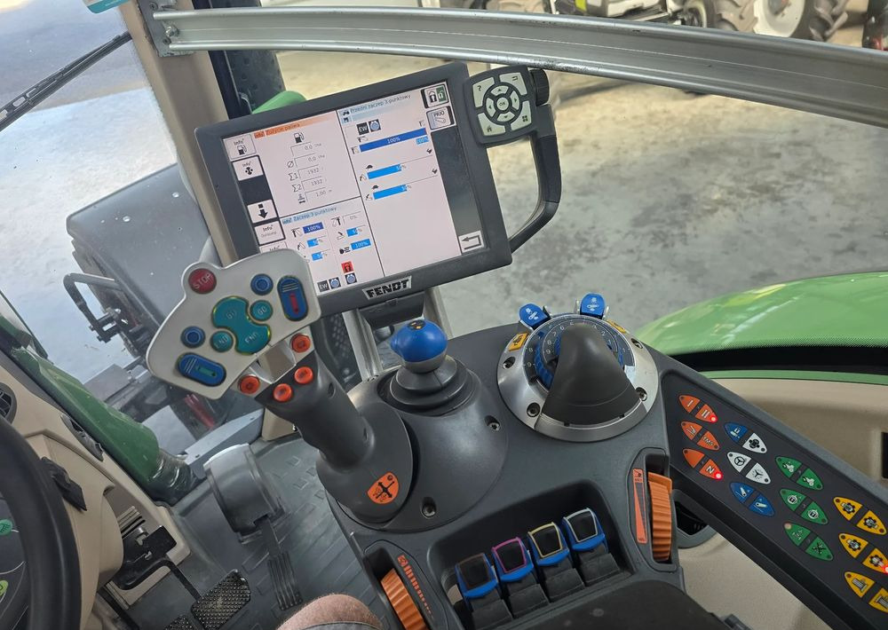 טרקטור חקלאי Fendt 828 S4: תמונה 7