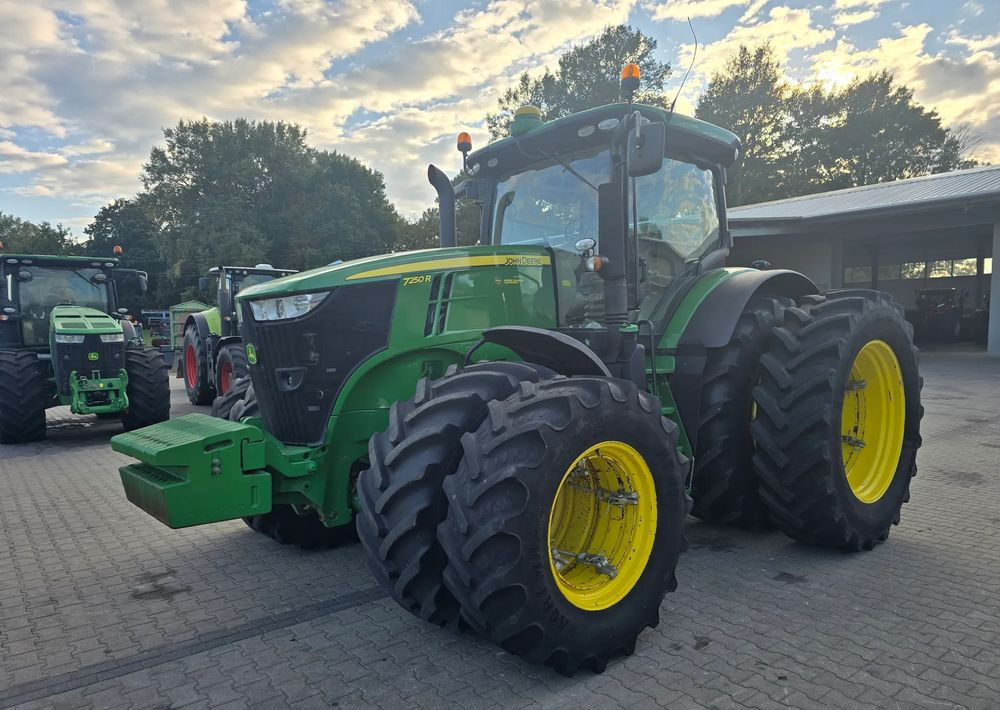 John Deere 7250R - טרקטור חקלאי: תמונה 2 John Deere 7250R - טרקטור חקלאי: תמונה 2