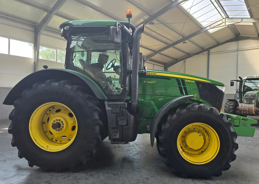 John Deere 7250R - טרקטור חקלאי: תמונה 4 John Deere 7250R - טרקטור חקלאי: תמונה 4