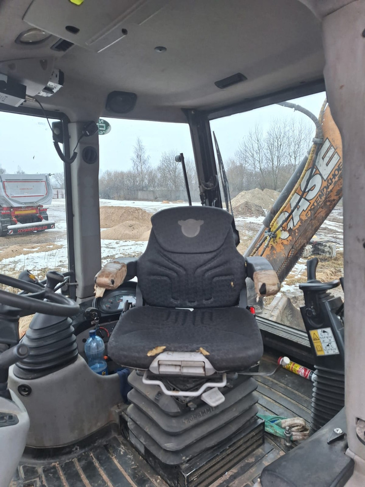 מחפרון CASE 695 ST: תמונה 6