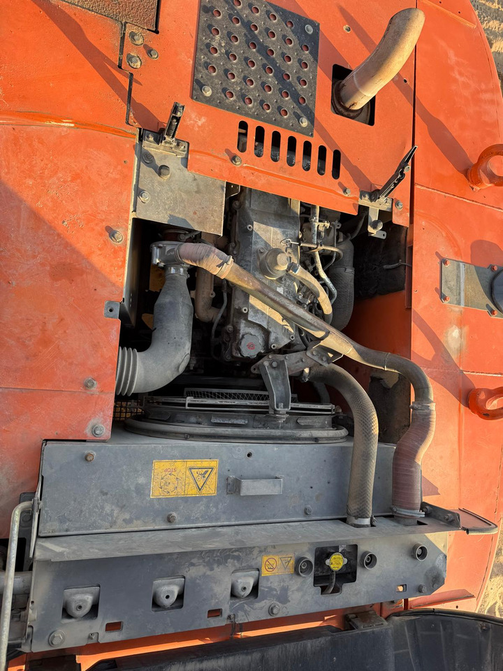 HITACHI ZX250LC-3 - מחפר סורק: תמונה 4 HITACHI ZX250LC-3 - מחפר סורק: תמונה 4