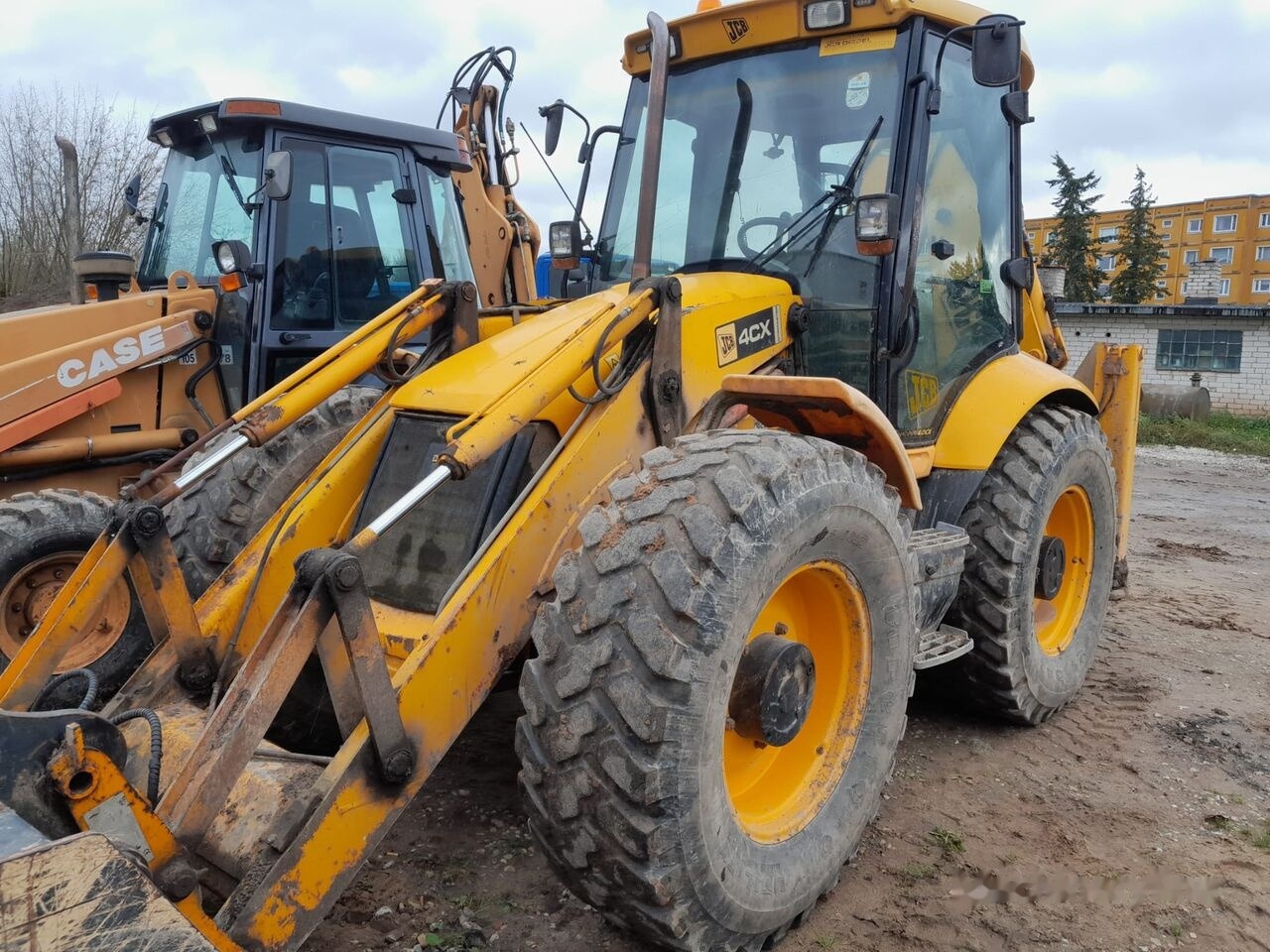 JCB 4CX - מחפרון: תמונה 1 JCB 4CX - מחפרון: תמונה 1