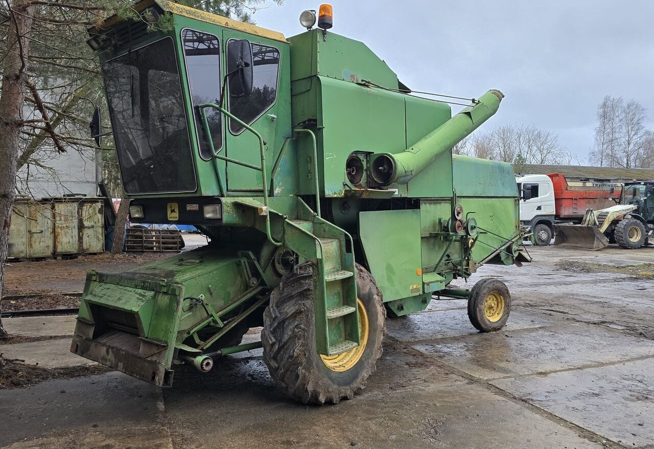 John Deere 955 A1 - מקצרת קומבינה: תמונה 1 John Deere 955 A1 - מקצרת קומבינה: תמונה 1