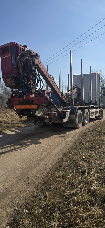 VOLVO FH 460 - משאית עץ: תמונה 4 VOLVO FH 460 - משאית עץ: תמונה 4