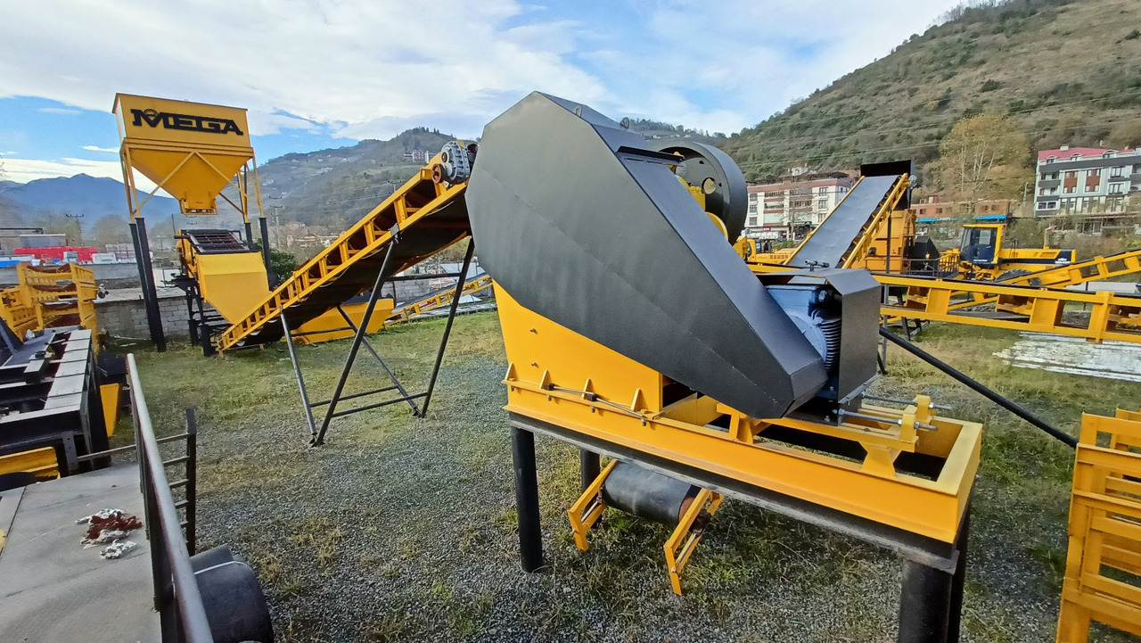 MEGA Crushing and Screening Plant | Ready in Stock - מגרסה: תמונה 4 MEGA Crushing and Screening Plant | Ready in Stock - מגרסה: תמונה 4