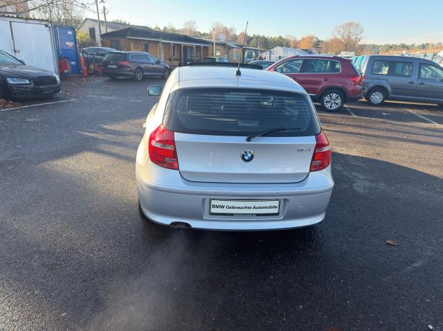 BMW 116i Limousine - מכונית: תמונה 4 BMW 116i Limousine - מכונית: תמונה 4