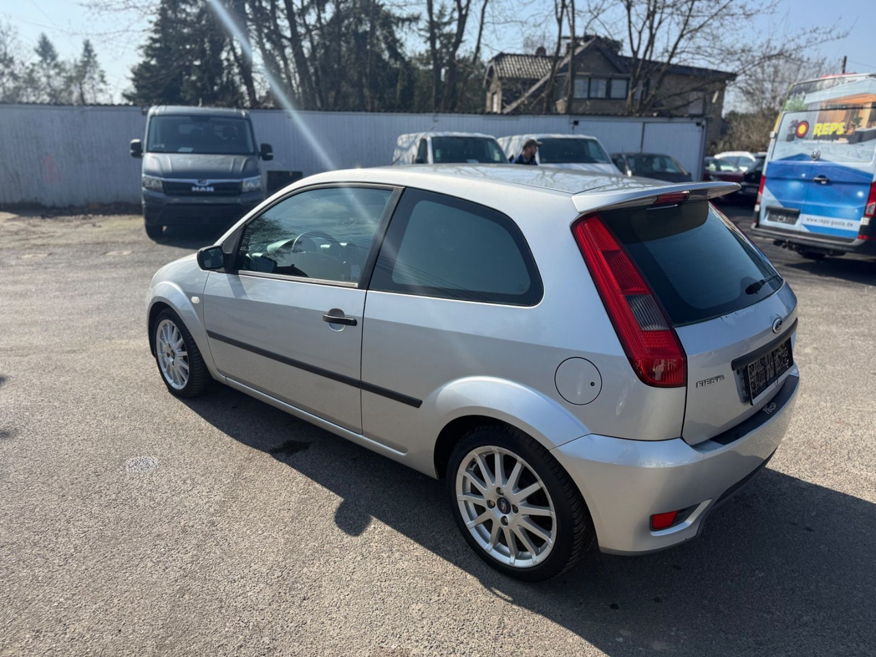 Ford Fiesta Sport - סדאן: תמונה 5 Ford Fiesta Sport - סדאן: תמונה 5
