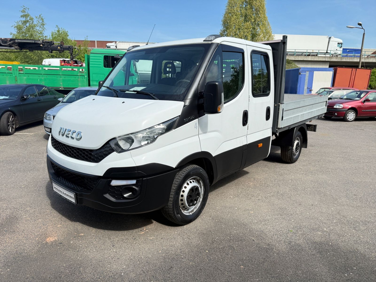 Iveco Daily Doppelkabine 35 S 130 7 Sitzer - כלי רכב מסחרי במיטה שטוחה: תמונה 3 Iveco Daily Doppelkabine 35 S 130 7 Sitzer - כלי רכב מסחרי במיטה שטוחה: תמונה 3