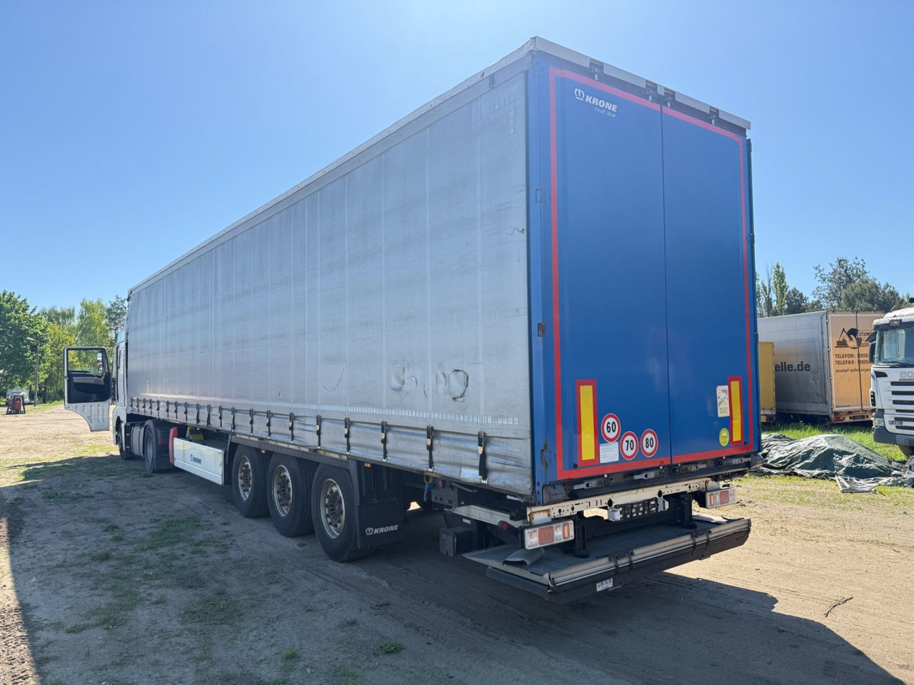Krone SD mit Ladebordwand - סמיטריילר עם וילונות צד: תמונה 5 Krone SD mit Ladebordwand - סמיטריילר עם וילונות צד: תמונה 5