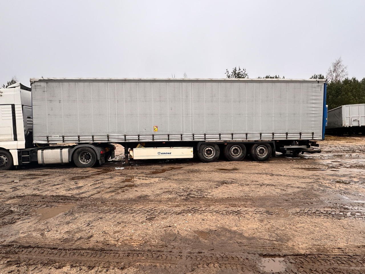 Krone SDP 27 ELB4-CS - סמיטריילר עם וילונות צד: תמונה 4 Krone SDP 27 ELB4-CS - סמיטריילר עם וילונות צד: תמונה 4