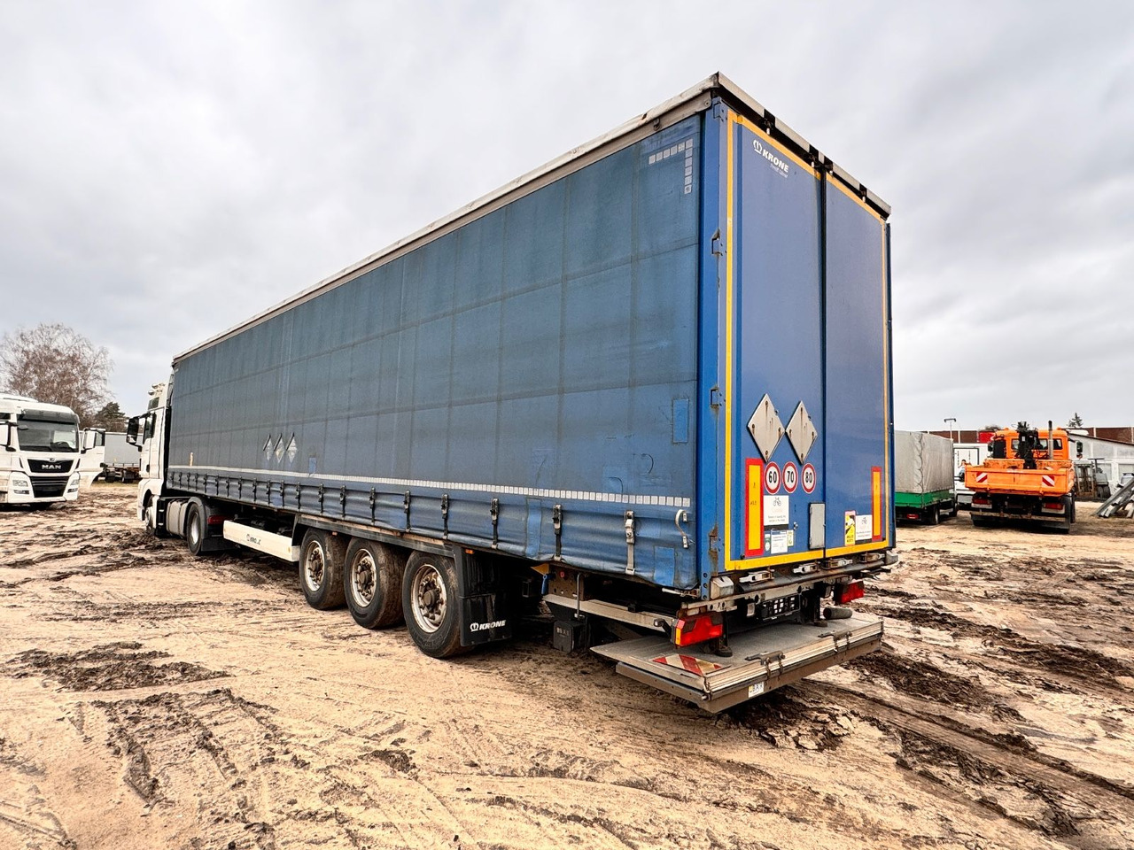 Krone SDP 27 ELB4-CS - סמיטריילר עם וילונות צד: תמונה 5 Krone SDP 27 ELB4-CS - סמיטריילר עם וילונות צד: תמונה 5