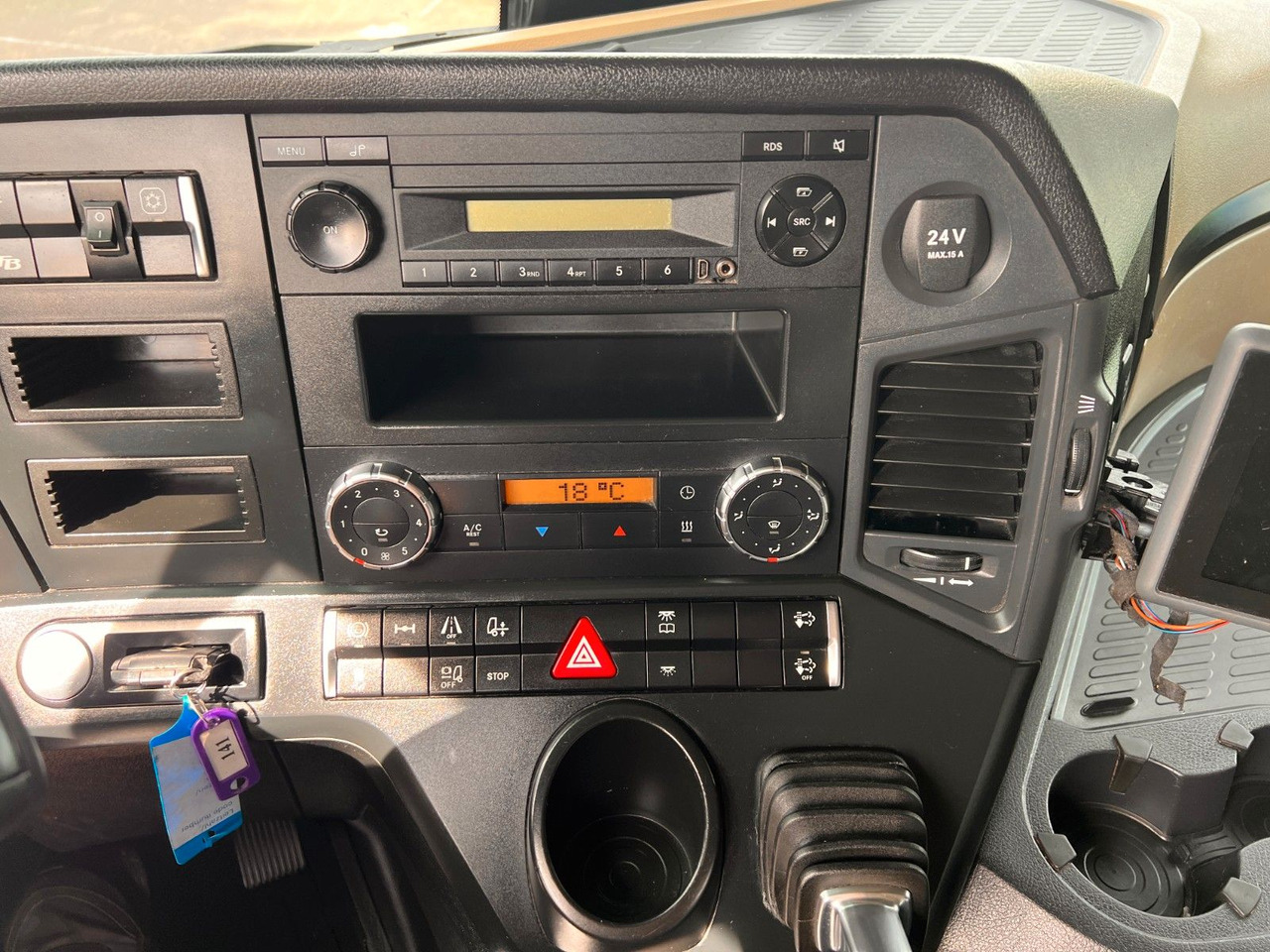 יחידת טרקטור Mercedes-Benz Actros 1845: תמונה 13