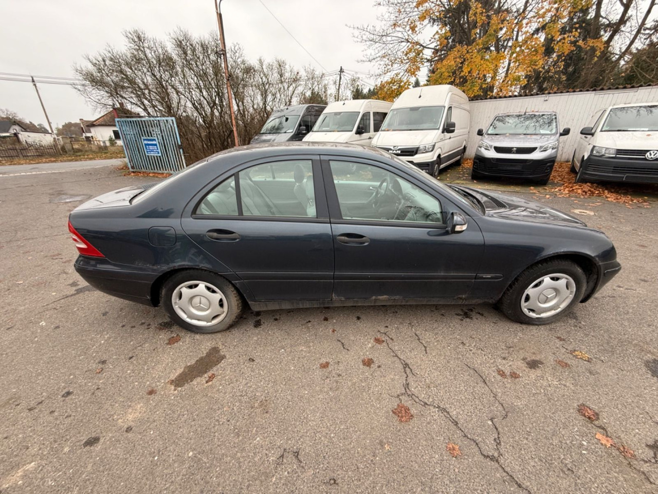 Mercedes-Benz C 180 T CLASSIC - רכב סטיישן: תמונה 3 Mercedes-Benz C 180 T CLASSIC - רכב סטיישן: תמונה 3