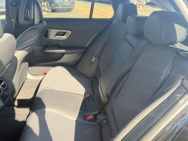 רכב סטיישן Mercedes-Benz C 220 C -Klasse T-Modell C 220 T d: תמונה 13 רכב סטיישן Mercedes-Benz C 220 C -Klasse T-Modell C 220 T d: תמונה 13