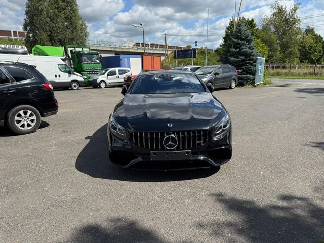 Mercedes-Benz S 63 AMG S -Klasse Coupe S 63 AMG 4Matic+ - רכב קופה: תמונה 2 Mercedes-Benz S 63 AMG S -Klasse Coupe S 63 AMG 4Matic+ - רכב קופה: תמונה 2