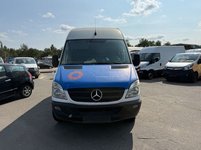 Mercedes-Benz Sprinter II Kasten 313 CDI MOTORSCHADEN !!! - כלי רכב מסחרי עם לוח: תמונה 1 Mercedes-Benz Sprinter II Kasten 313 CDI MOTORSCHADEN !!! - כלי רכב מסחרי עם לוח: תמונה 1