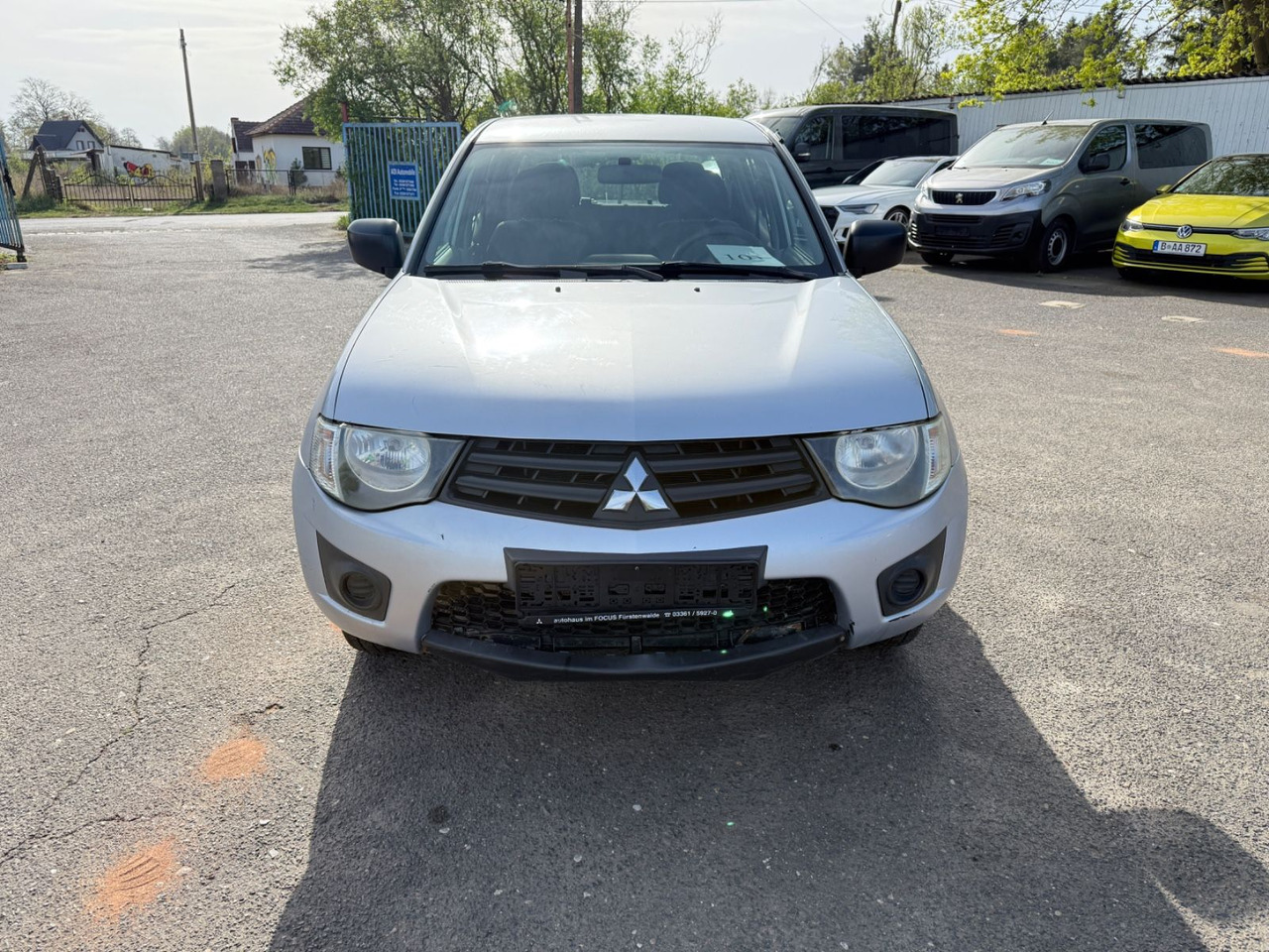 Mitsubishi L200 Inform Doppelkabine 2WD - SUV: תמונה 1 Mitsubishi L200 Inform Doppelkabine 2WD - SUV: תמונה 1