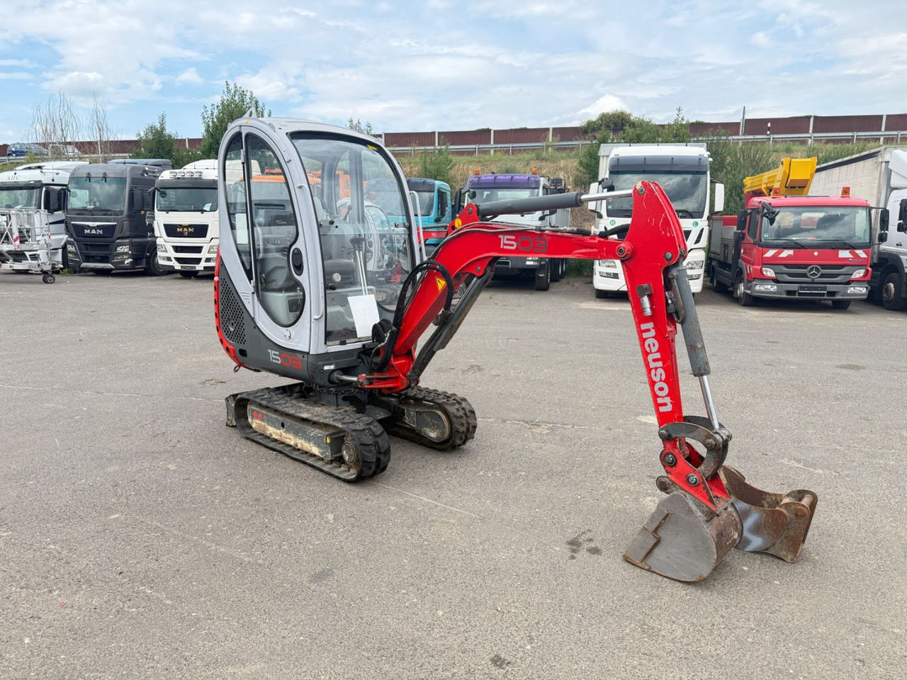 Neuson 1503 RD Knickmatik Hydr.verstellbare Laufwerke - מיני מחפר: תמונה 1 Neuson 1503 RD Knickmatik Hydr.verstellbare Laufwerke - מיני מחפר: תמונה 1