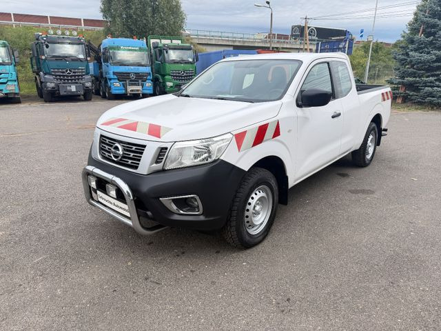 Nissan Navara NP300 Visia King Cab 4x4 - SUV: תמונה 3 Nissan Navara NP300 Visia King Cab 4x4 - SUV: תמונה 3