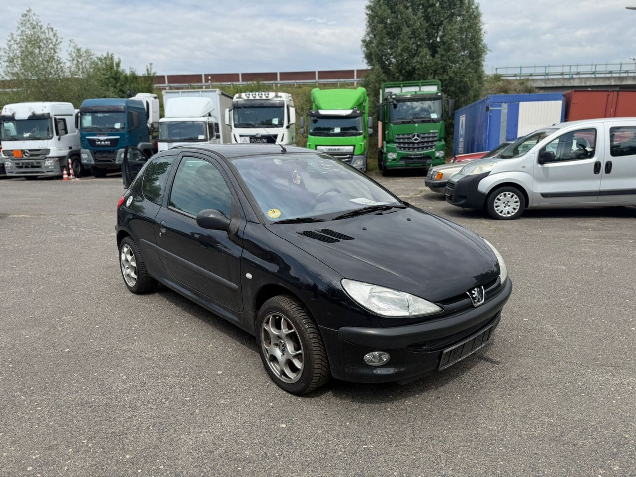 Peugeot 206 1.4 HDi - סדאן: תמונה 2 Peugeot 206 1.4 HDi - סדאן: תמונה 2