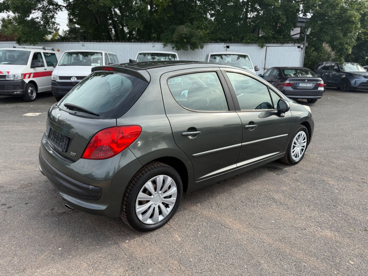 Peugeot 207 Sport Automatik - סדאן: תמונה 4 Peugeot 207 Sport Automatik - סדאן: תמונה 4