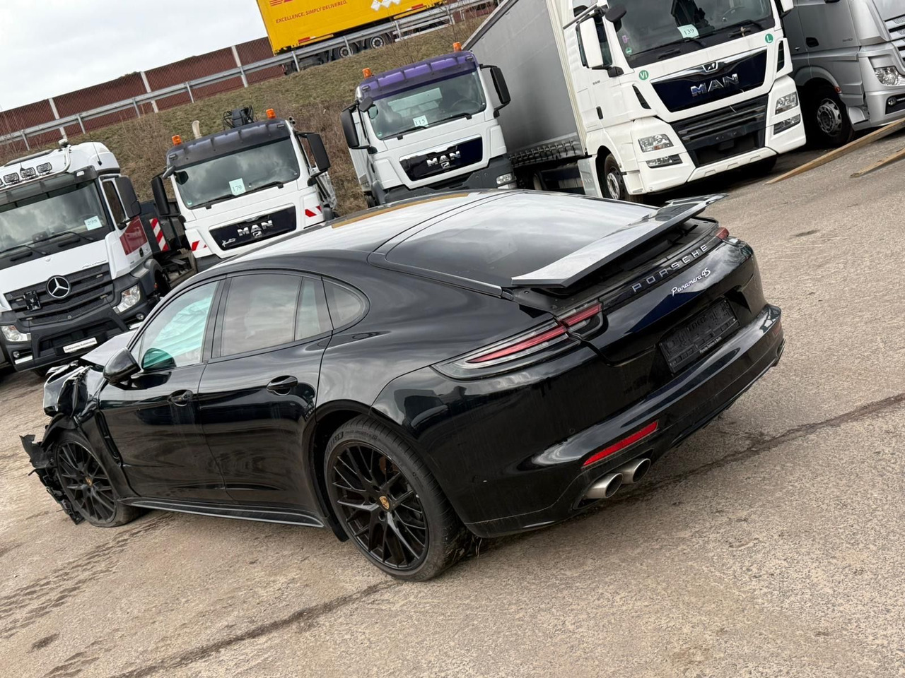 Porsche Panamera 4 S Diesel UNFALL!! - מכונית: תמונה 4 Porsche Panamera 4 S Diesel UNFALL!! - מכונית: תמונה 4