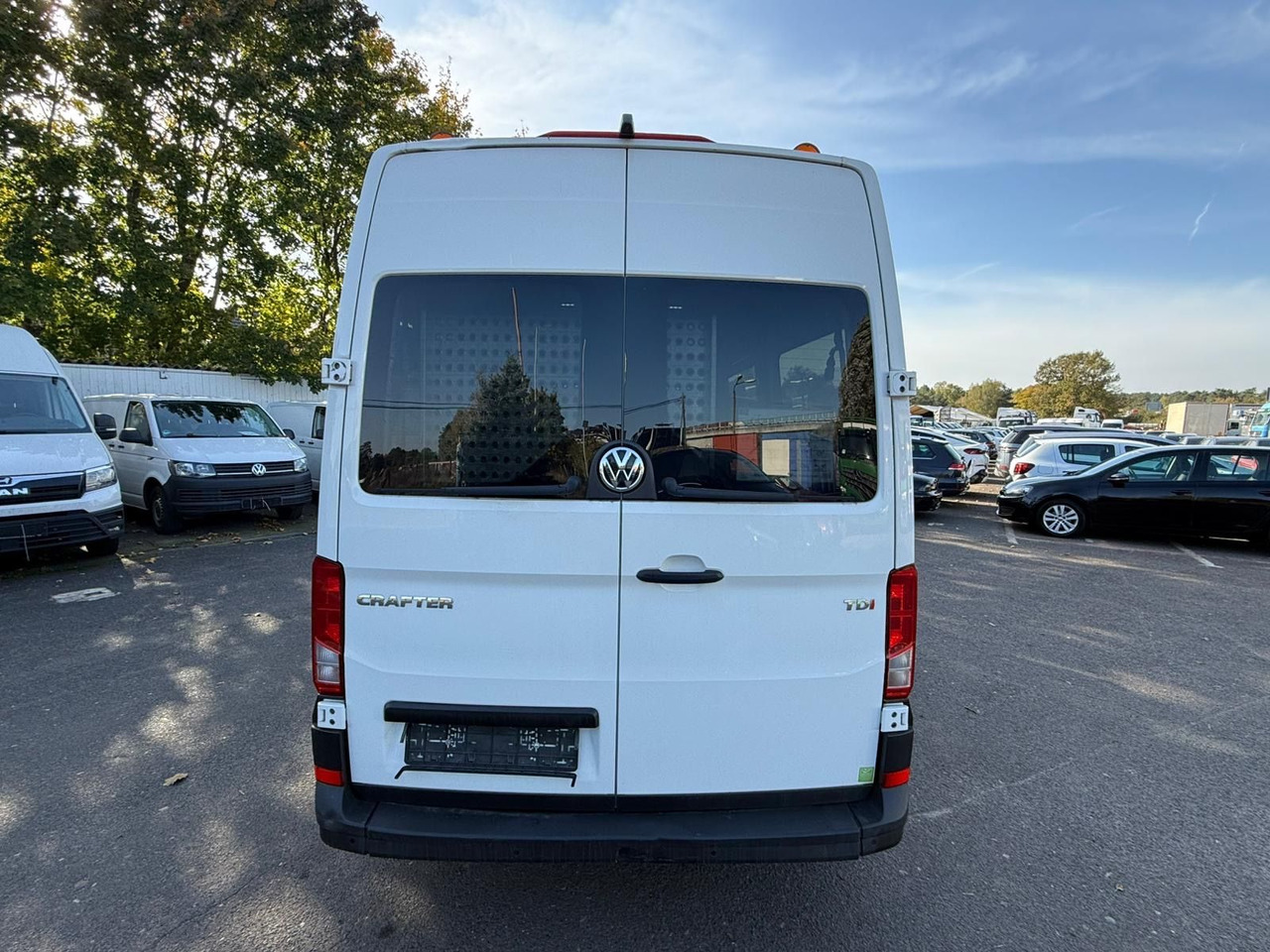 Volkswagen Crafter Kasten Kasten 35 mittellang Hochdach FWD - כלי רכב מסחרי לנוסעים: תמונה 4 Volkswagen Crafter Kasten Kasten 35 mittellang Hochdach FWD - כלי רכב מסחרי לנוסעים: תמונה 4