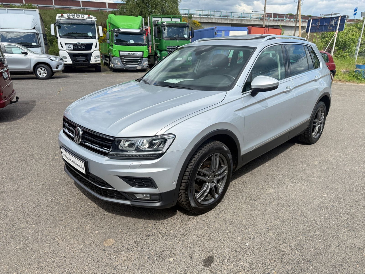 Volkswagen Tiguan Highline BMT/Start-Stopp 4Motion - SUV: תמונה 3 Volkswagen Tiguan Highline BMT/Start-Stopp 4Motion - SUV: תמונה 3