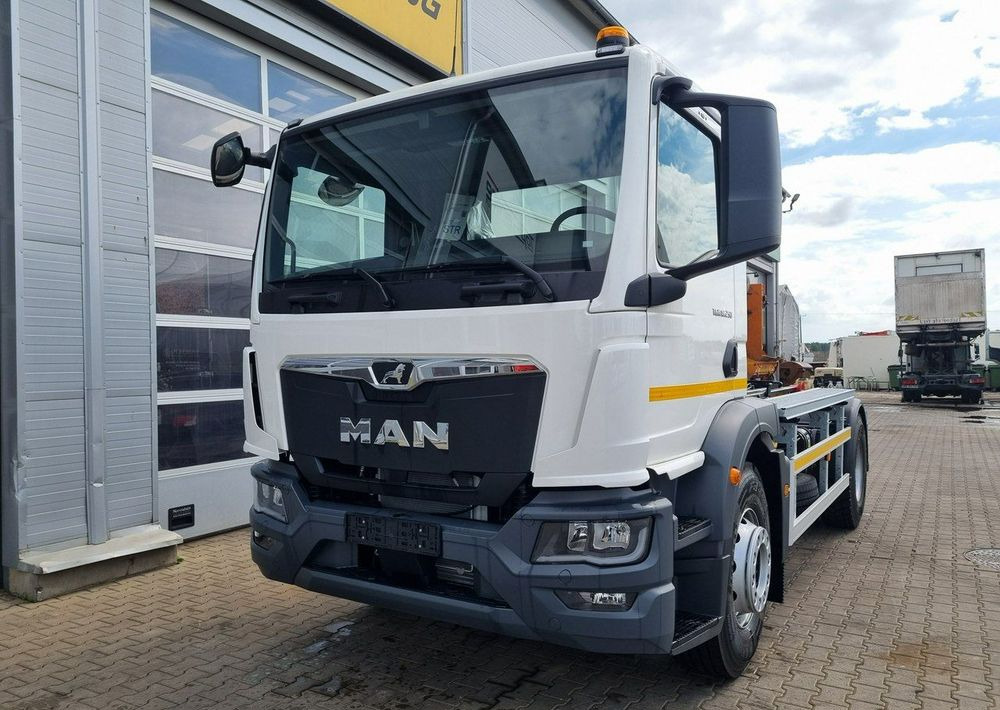 MAN TGM 18 250 - משאית אשפה: תמונה 2 MAN TGM 18 250 - משאית אשפה: תמונה 2