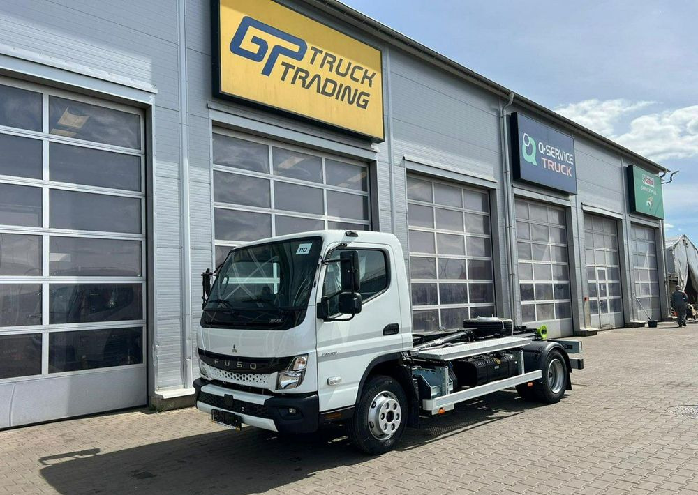 Mitsubishi Fuso - משאית הרמת וו: תמונה 1 Mitsubishi Fuso - משאית הרמת וו: תמונה 1