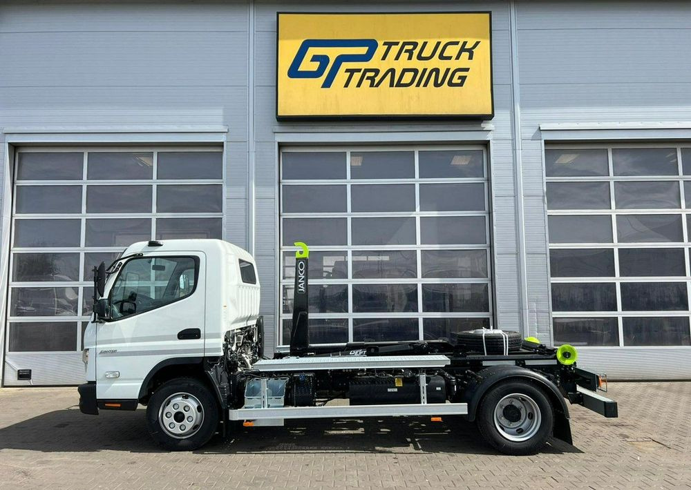 Mitsubishi Fuso - משאית הרמת וו: תמונה 2 Mitsubishi Fuso - משאית הרמת וו: תמונה 2