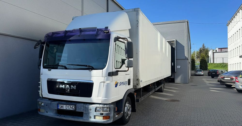 MAN TGL 12.250 4x2BL - משאית תיבה: תמונה 1 MAN TGL 12.250 4x2BL - משאית תיבה: תמונה 1
