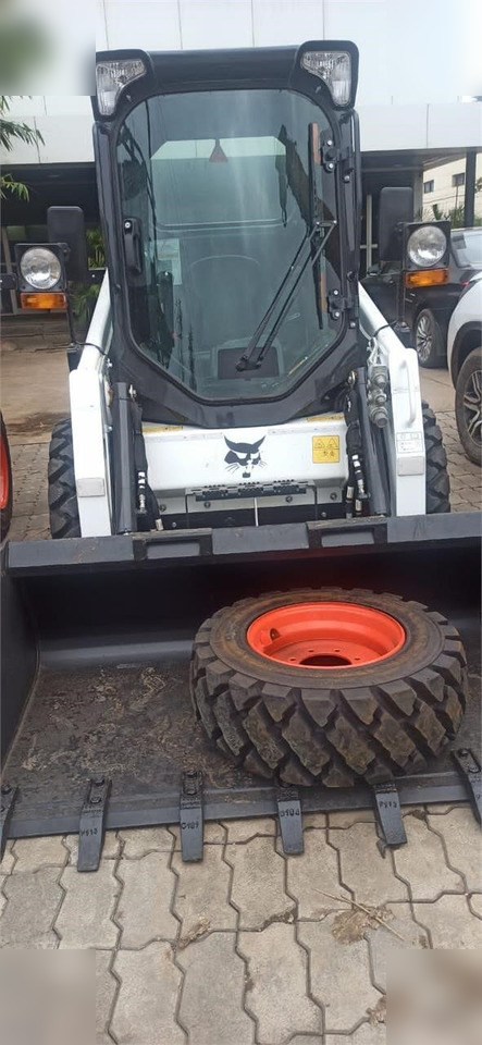 BOBCAT S450 - מעמיס היגוי החלקה: תמונה 4 BOBCAT S450 - מעמיס היגוי החלקה: תמונה 4