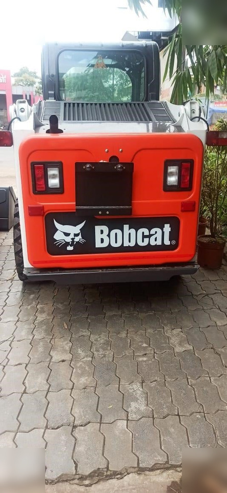 BOBCAT S450 - מעמיס היגוי החלקה: תמונה 5 BOBCAT S450 - מעמיס היגוי החלקה: תמונה 5