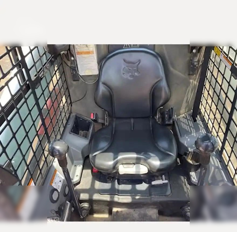 BOBCAT S590 - מעמיס היגוי החלקה: תמונה 5 BOBCAT S590 - מעמיס היגוי החלקה: תמונה 5