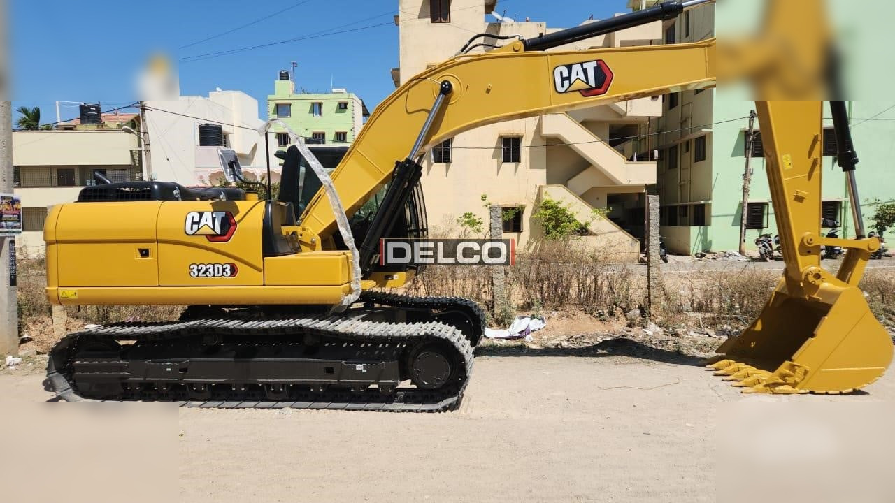 CATERPILLAR 323D3 - מחפר סורק: תמונה 1 CATERPILLAR 323D3 - מחפר סורק: תמונה 1